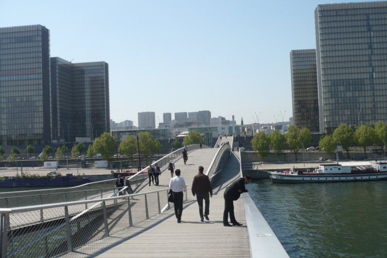 Passerelle Simone de Beauvoir