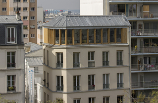 Surélévation en bois d’un immeuble faubourien à Paris, par Niney et Marca Architectes