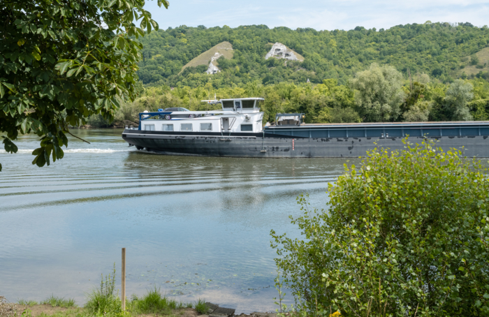 N°43 Moisson, sur le devant de la Seine